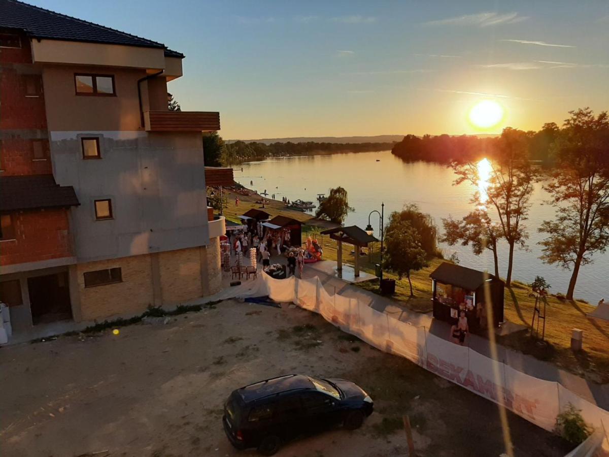 Apartmani K&V Veliko Gradište 外观 照片